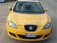Usado Seat Leon Reference 140 CV (102 kW) 2007 Amarillo Utilitario
