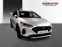 Usado Ford Focus Active 125 CV (91 kW) 2024 Gris / plata Berlina