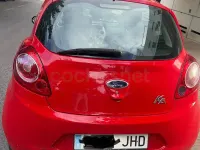 Usado Ford Ka Trend 69 CV (50 kW) 2015 Rojo Berlina
