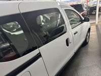 Usado Dacia Dokker Essentiel 95 CV (69 kW) 2020 Blanco Monovolumen