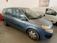 Usado Renault Grand Scénic II Dynamique 110 CV (80 kW) 2006 Azul Monovolumen