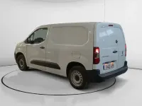 Usado Peugeot Partner 98 CV (72 kW) 2021 Blanco Monovolumen