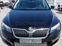 Usado Skoda Superb Ambition 150 CV (110 kW) 2018 Negro Berlina