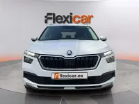 Usado Skoda Kamiq Ambition 110 CV (80 kW) 2021 Blanco SUV