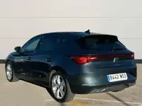 Usado Seat Leon FR 110 CV (80 kW) 2024 Gris / plata Berlina