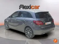 Usado Mercedes B200 139 CV (102 kW) 2017 Gris Utilitario