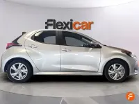 Usado Toyota Yaris Active 116 CV (85 kW) 2025 Gris Utilitario