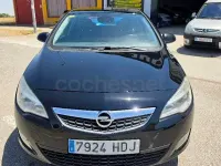 Usado Opel Astra Cosmo 125 CV (91 kW) 2011 Negro Berlina