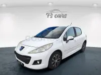 Usado Peugeot 207 68 CV (50 kW) 2013 Blanco Berlina