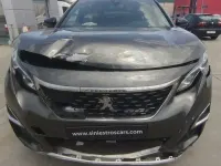 Usado Peugeot 3008 GT-line 130 CV (95 kW) 2019 Gris / plata SUV