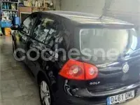 Usado VW Golf IV Trendline 105 CV (77 kW) 2005 Negro Berlina