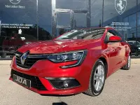 Usado Renault Mégane GrandTour Business 115 CV (84 kW) 2020 Granate Familiar
