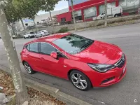 Usado Opel Astra Dynamic 125 CV (91 kW) 2018 Rojo Familiar