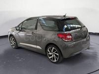 Usado DS Automobiles DS3 Be Chic 110 CV (80 kW) 2018 Gris / plata Berlina
