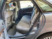 Usado Citroën C5 Exclusive 136 CV (100 kW) 2001 Gris