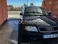Usado Audi A6 130 CV (95 kW) 2002 Azul Berlina