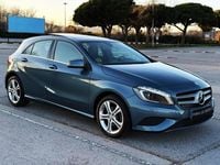 Usado Mercedes A180 Urban 109 CV (80 kW) 2015 Azul Utilitario