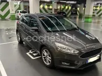 Usado Ford Focus Trend 125 CV (91 kW) 2015 Gris / plata Berlina