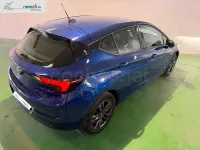 Usado Opel Astra Design & Tech 122 CV (89 kW) 2021 Azul Berlina