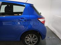 Usado Toyota Yaris Hybrid Active 100 CV (73 kW) 2019 Azul Berlina