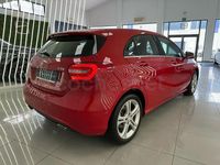 Usado Mercedes A180 Style 109 CV (80 kW) 2014 Rojo Utilitario