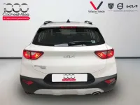 Usado Kia Stonic 101 CV (74 kW) 2025 Blanco SUV