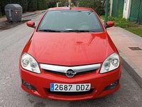 Usado Opel Tigra Sport 90 CV (66 kW) 2005 Rojo Descapotable