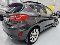 Usado Ford Fiesta Titanium 125 HP (91 kW) 2018 Cinzento Citadino