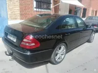 Usado Mercedes E320 Elegance 204 CV (150 kW) 2004 Negro Berlina