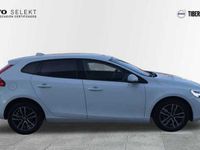 Usado Volvo V40 Momentum 120 CV (88 kW) 2017 Blanco Familiar