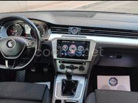 Usado VW Passat Advance 120 CV (88 kW) 2019 Gris / plata Familiar