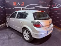 Usado Opel Astra Enjoy 115 CV (84 kW) 2008 Gris Berlina
