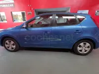 Usado Hyundai i30 Comfort 90 CV (66 kW) 2009 Azul Familiar