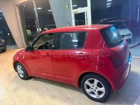 Begagnad Suzuki Swift GL 69 HK (50 kW) 2006 Röd Halvkombi