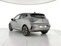 Usado Renault Clio V Techno 100 CV (73 kW) 2025 Gris Berlina