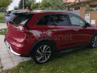 Usado Kia Niro 141 CV (103 kW) 2017 Granate SUV