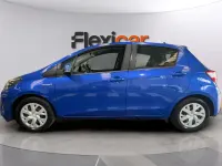Usado Toyota Yaris Hybrid Business Edition 116 CV (85 kW) 2020 Azul Berlina
