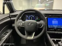 Usado Lexus LBX 136 CV (100 kW) 2026 Gris / plata SUV