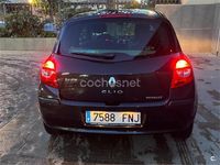 Usado Renault Clio II Dynamique 100 CV (73 kW) 2007 Negro Berlina