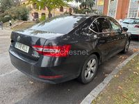 Usado Skoda Superb Active 150 CV (110 kW) 2018 Negro Berlina