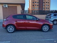 Usado Renault Mégane LIMITED 95 CV (69 kW) 2015 Granate Berlina
