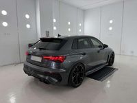 Usado Audi RS3 Sportback 400 CV (294 kW) 2022 Gris Utilitario