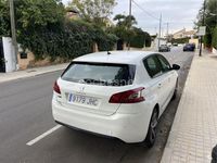 Usado Peugeot 308 Allure 115 CV (84 kW) 2015 Blanco Berlina