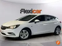 Usado Opel Astra Dynamic 110 CV (80 kW) 2019 Blanco Familiar