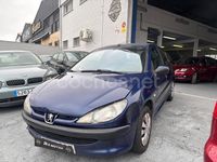 Usado Peugeot 206 75 CV (55 kW) 2002 Azul Berlina