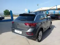 Usado VW T-Roc 150 CV (110 kW) 2025 Gris / plata SUV