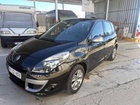 Usado Renault Grand Scénic III 110 CV (80 kW) 2013 Negro Monovolumen