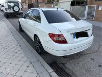 Usado Mercedes C220 Avantgarde 170 CV (125 kW) 2007 Blanco Familiar