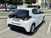 Usado Toyota Yaris 125 CV (91 kW) 2022 Blanco Utilitario