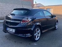 Usado Opel Astra GTC Sport 150 CV (110 kW) 2005 Negro Berlina